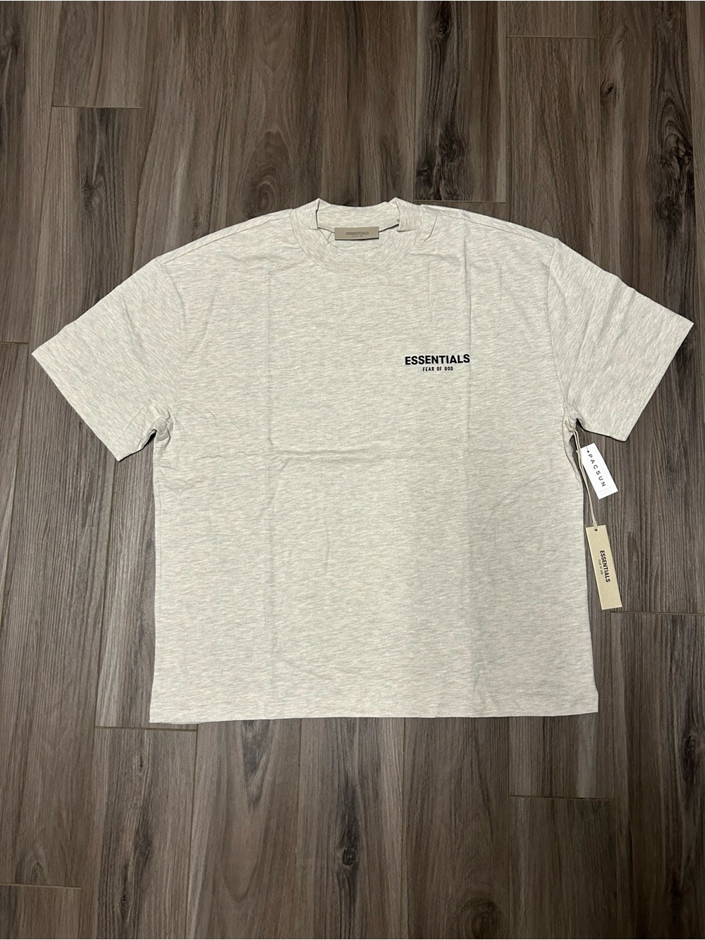 Essentials Fear of God Light Oatmeal T-Shirt SS22 Brand New Authentic Size Small